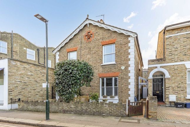 Thumbnail Semi-detached house to rent in Shaftesbury Road, Kew, Richmond