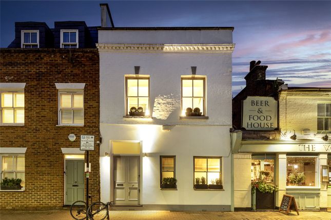 Thumbnail Terraced house for sale in Battersea High Street, London