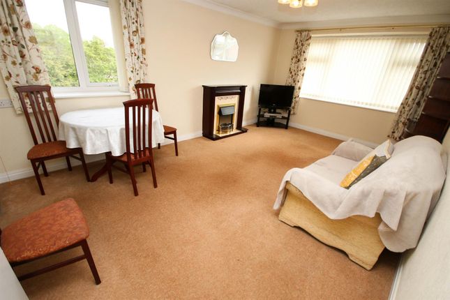 1 Bed Flat For Sale In Princes Court Hawthorn Avenue Monton M30