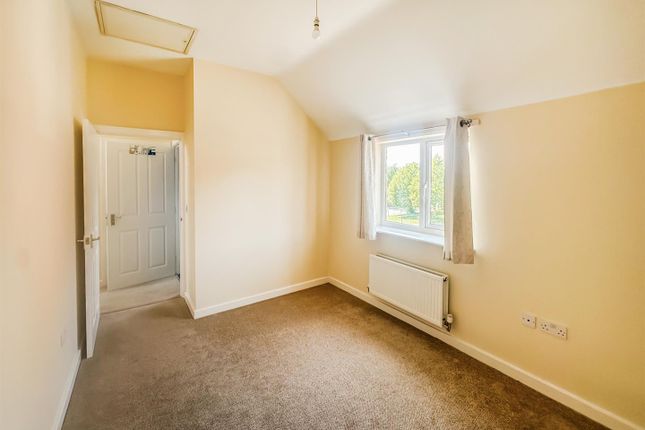 12, Worcester Close, Corby photo 4