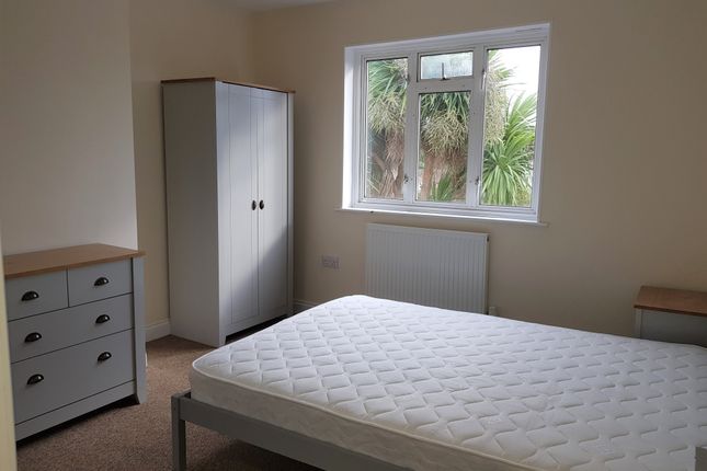 Thumbnail Room to rent in Preston Road, Yeovil