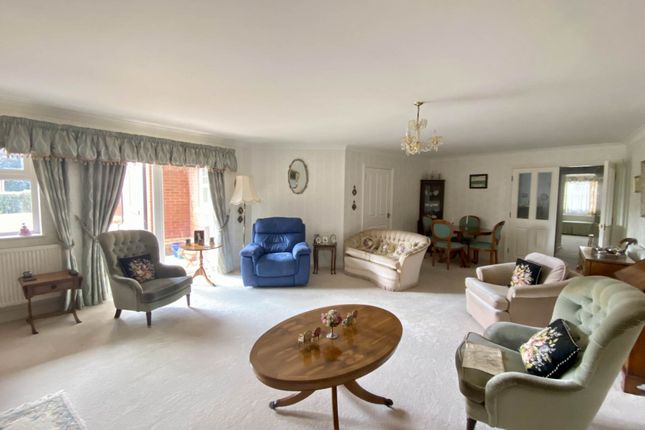 4 Inchcoulter Apartments, Douglas Avenue, Exmouth photo 4