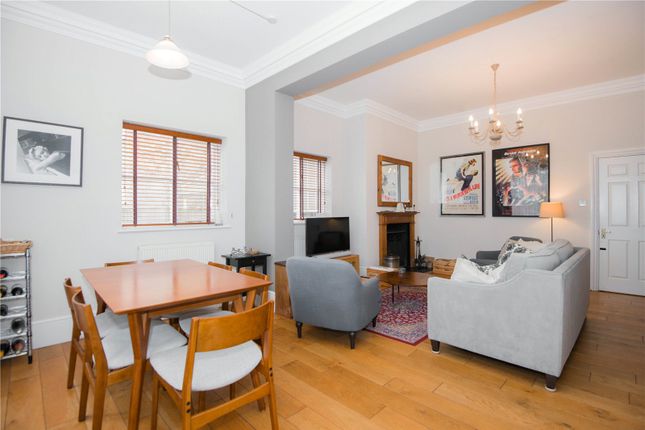 Flat 2, 53, Popes Grove, Twickenham photo 3