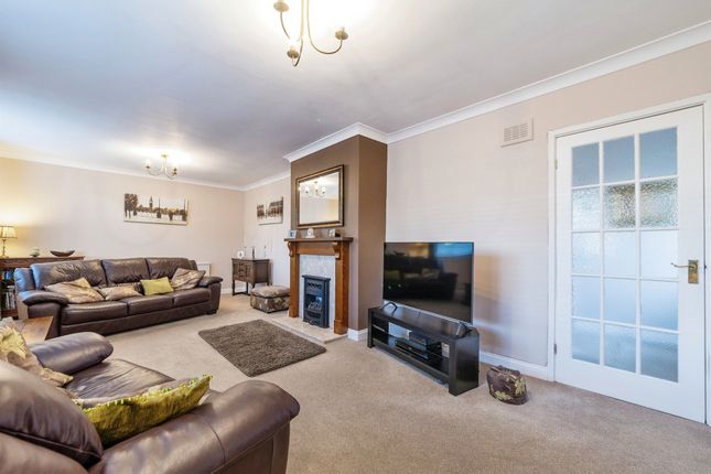 Detached house for sale in Ashworth Close, Newark