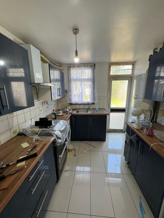 Thumbnail Terraced house to rent in Stanley Road, Ilford