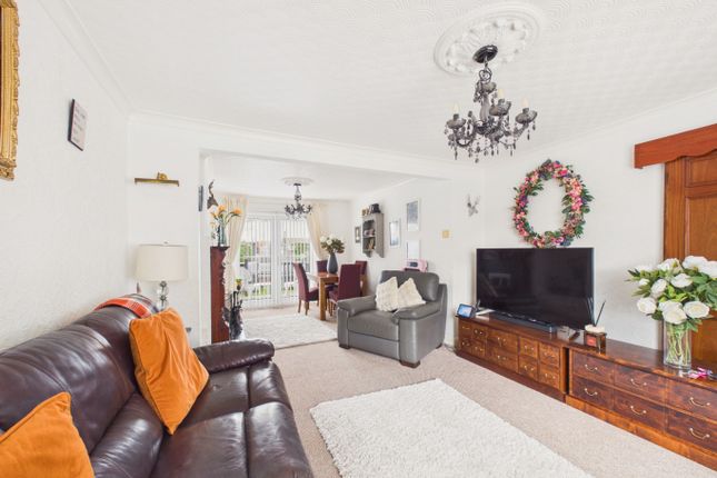 24 Paghill Estate, Paull, East Riding of Yorkshire photo 4