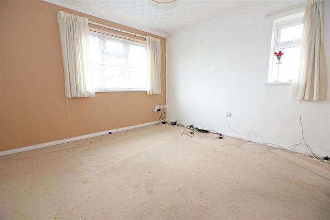 Flat for sale in The Croft, Lowestoft
