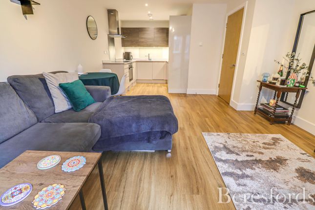 Flat 2, Hunters Court, 120, William Hunter Way, Essex photo 4