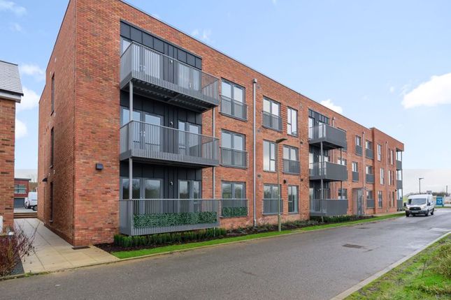 Flat to rent in C1-004, Roberts Drive, Graven Hill