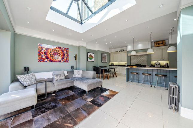 170, Greenvale Road, London photo 2