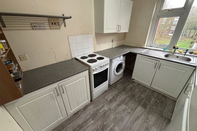 52, Dalford Court, Telford photo 2
