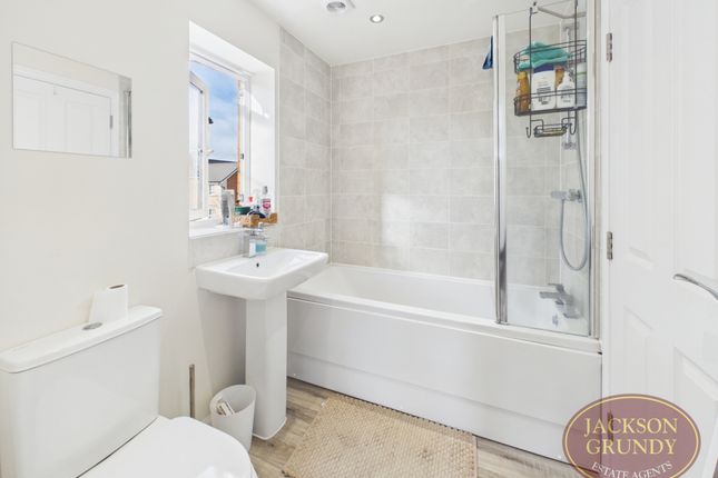 21, Kipling Way, Northampton photo 4