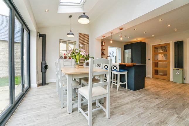 6, Milking Path Way, Fairford photo 2