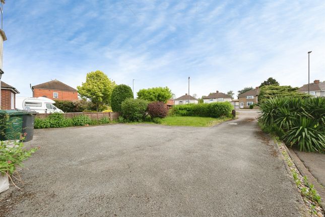 196, Woodland Road, Burton-On-Trent photo 3