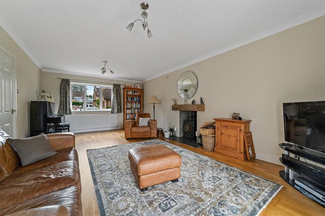 8, Chestnut Close, Bury St. Edmunds photo 4