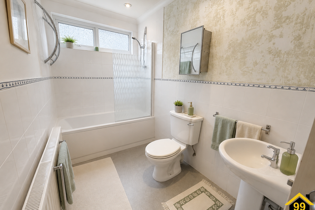3, SLADE LANE, PADIHAM photo 5