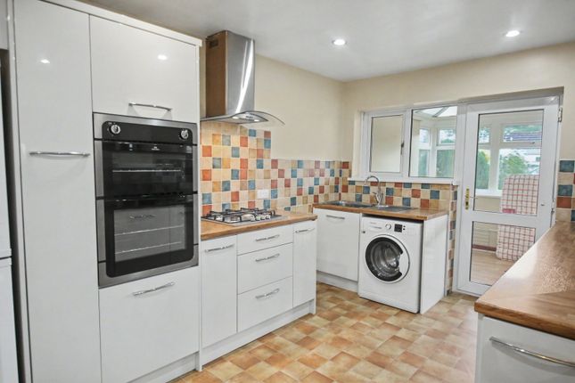 3, Heol Ty-Gwyn, Caerphilly photo 4