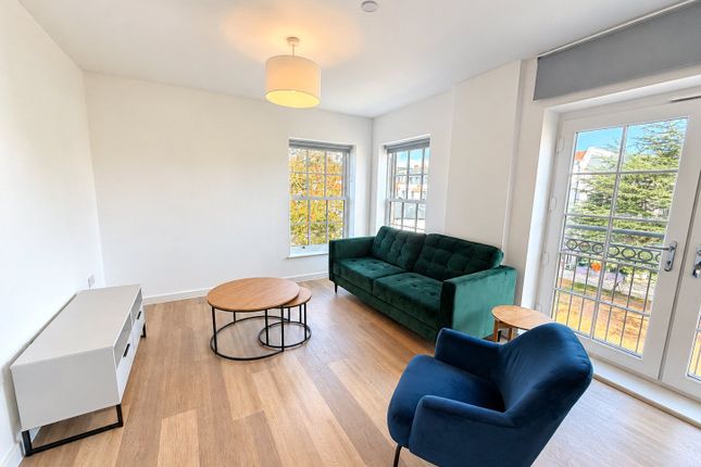 Flat 36, Langton House, 12, Old Market Place, Surrey photo 3