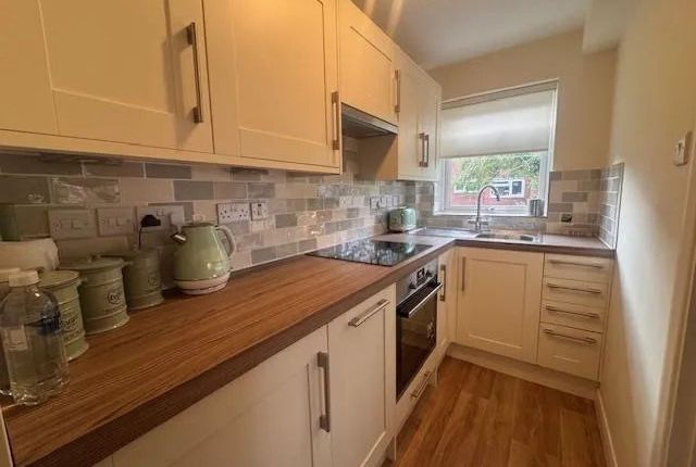 Flat 6, 8 Shirley Road, Wallington photo 5