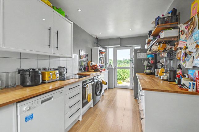 11, Church Crescent, Leeds photo 3