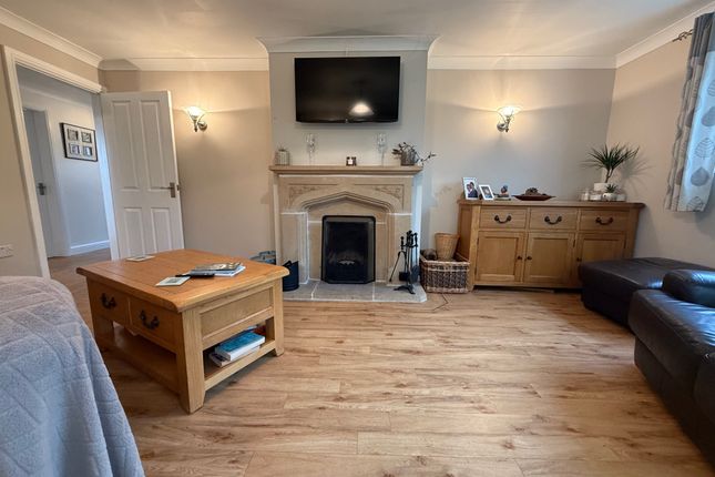 18 Wessex Drive, Sherborne photo 3