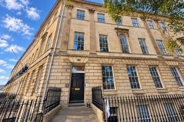 Flat 4, 10, Laura Place, Bath photo 2