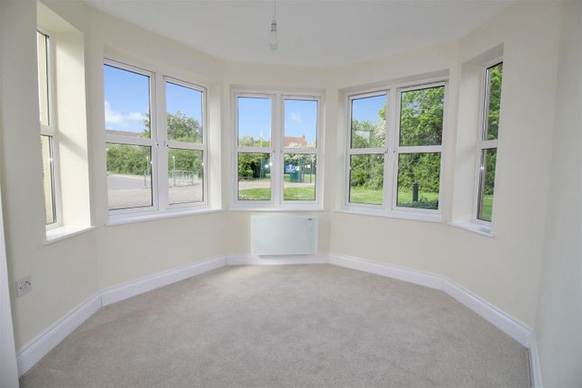 Egdon Close, Swindon photo 4