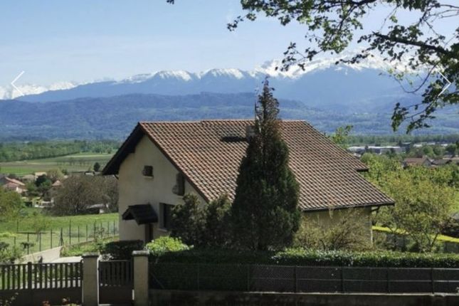 Detached house for sale in Chapareillan, Rhone-Alpes, 38530, France