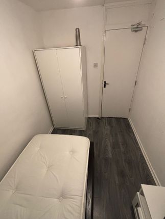 41, London photo 2