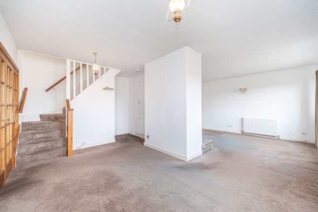 4, Camps Road, Carnock photo 2