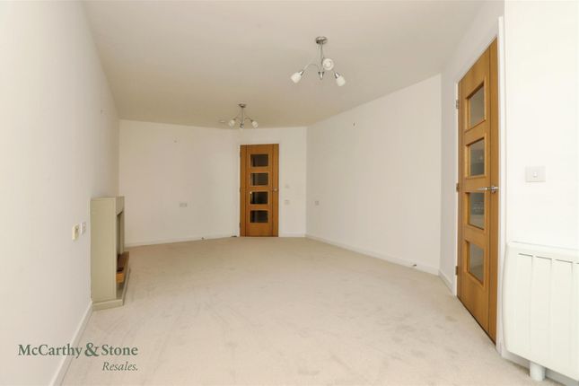 22 The Fairways, 823 Clarkston Road, Glasgow photo 4