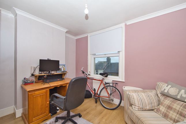 End terrace house for sale in Mayfield Avenue, Dover