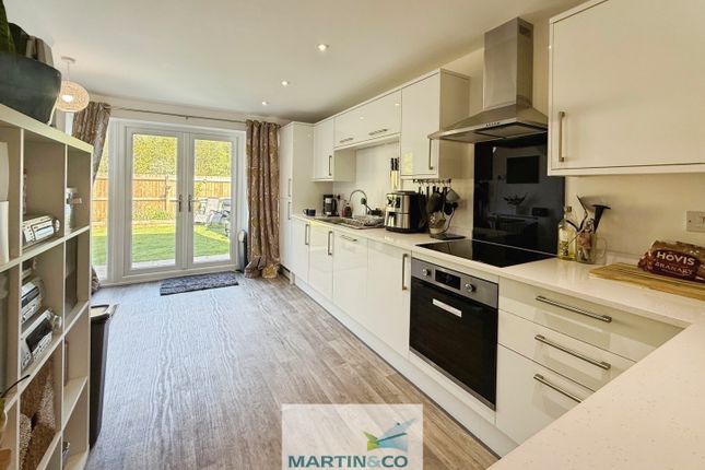 72, Lampman Way, Worksop photo 4