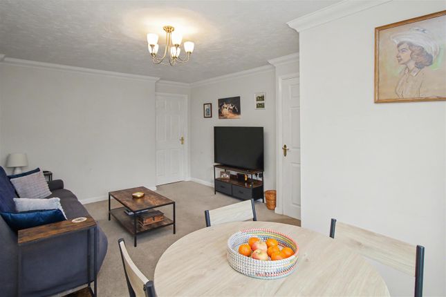 27., Foundry Walk, Thrapston photo 3