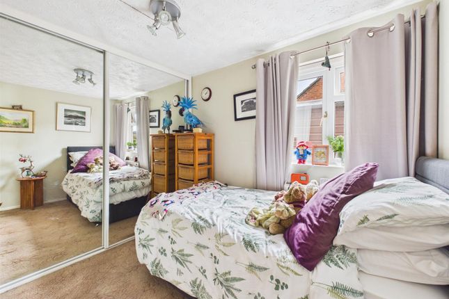 3, Kaybourne Crescent, Gloucester photo 5