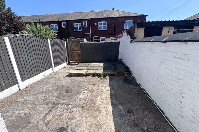 29, Hilton Fold Lane, Manchester photo 2