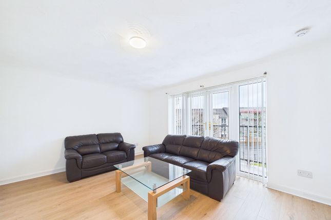 2/1 1 Kerrycroy Place, Glasgow photo 3