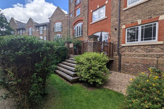 16 Mortley Close, Tonbridge photo 4