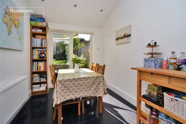 12, Tharp Road, Surrey photo 4