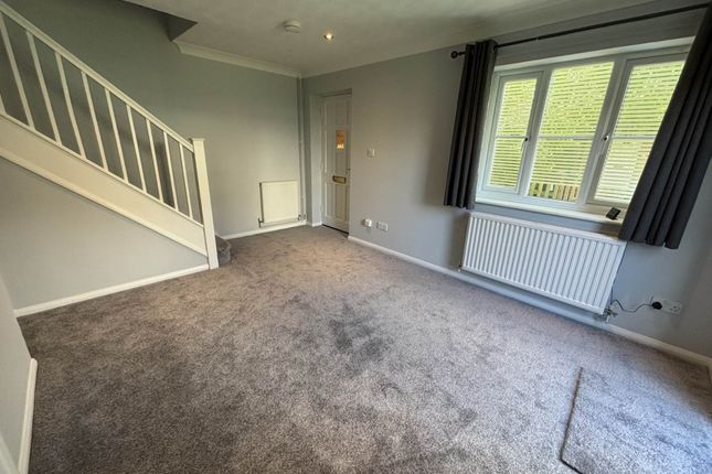 9, Lark Vale, Aylesbury photo 2