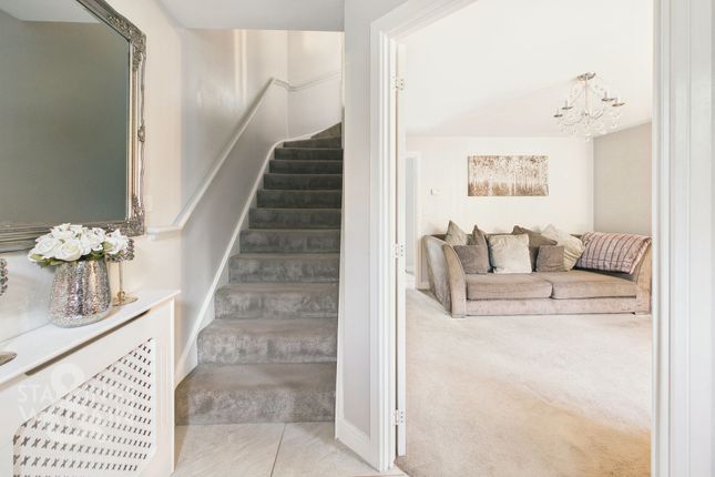 12 Meadowsweet Mews, Norwich photo 4