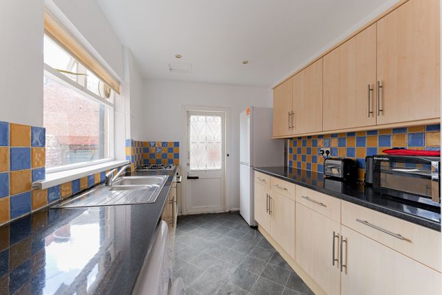 24 Ripon Gardens, Newcastle Upon Tyne photo 3