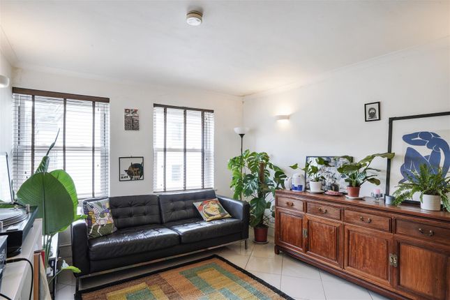 Property to rent in Essex Road, London