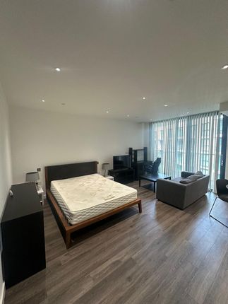 Thumbnail Studio to rent in 4 Canter Way, London