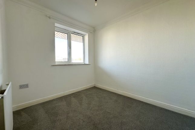 51, Pier Road, Kent photo 3