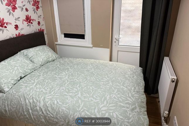 1-bed flat on Cherry Hinton Road, Cambridge, £2,000/mo