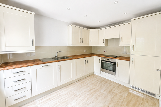 17, Morrow Way, Stourbridge photo 3