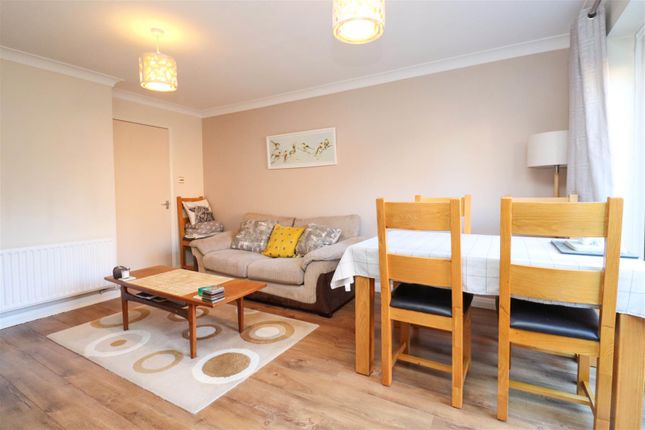 5, Cheviot Drive, Fleet photo 4