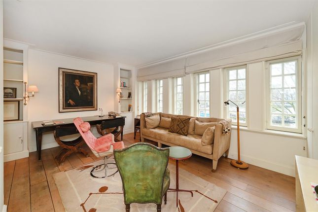 Studio flat on Flat 6, 39, Cheyne Walk, London, £550,000