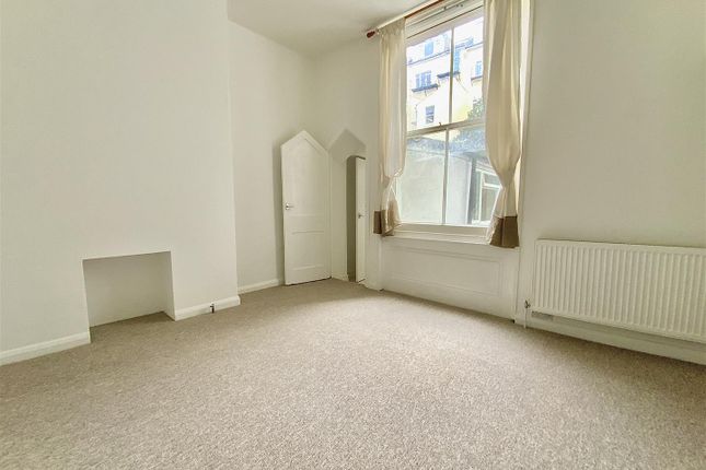 Flat 4, 12, Denmark Terrace, Brighton photo 2